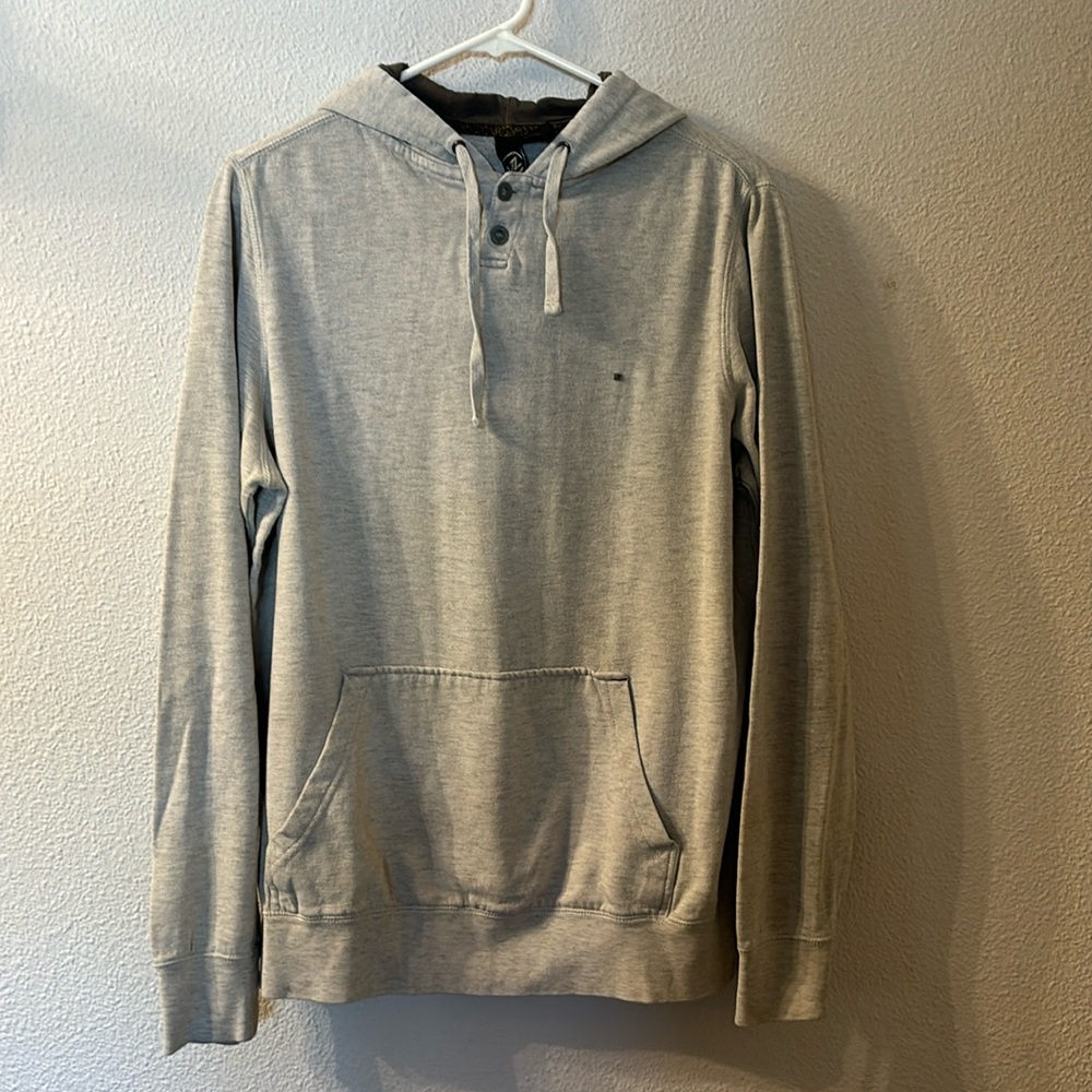 Von zipper basic pullover hoodie size is missing fits like a medium